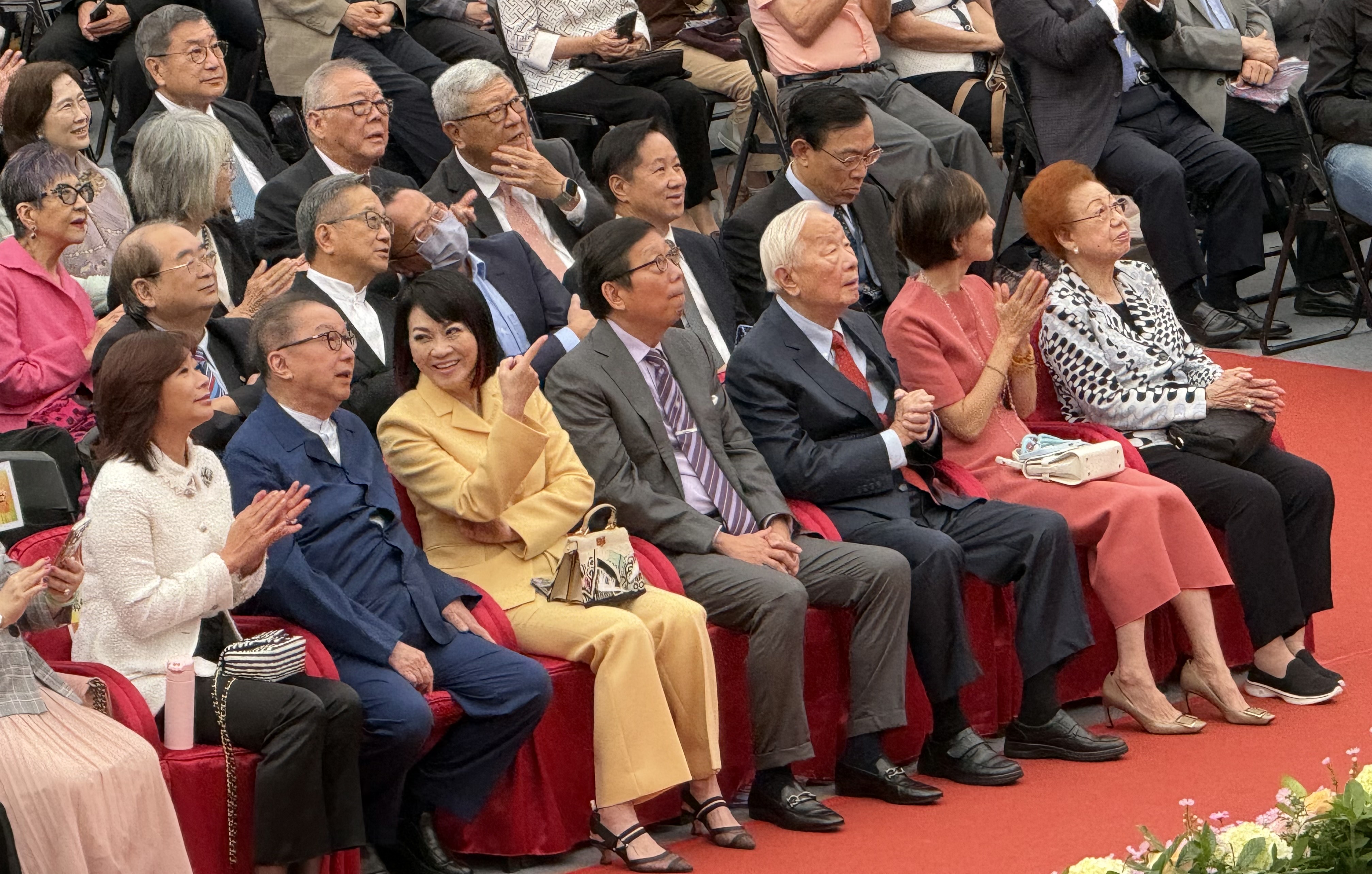 蔡明忠獲台大名譽博士!感謝張忠謀、林百里觀禮 見證畢生最榮耀時刻