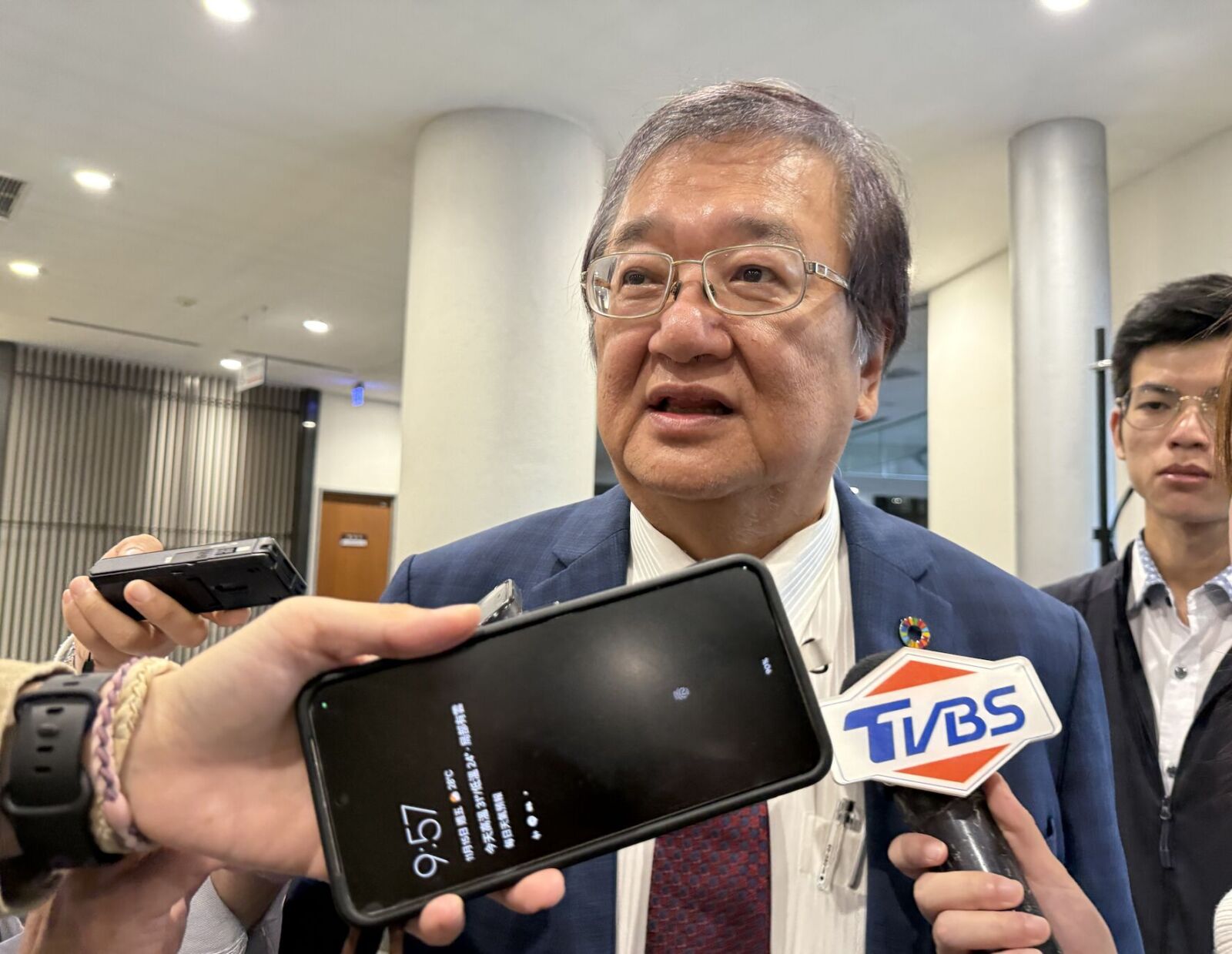 遭控幫波波醫開後門 邱泰源不忍了!喊「關門我貢獻非常大」沒提半個案 238 遭控幫波波醫開後門 邱泰源不忍了!喊「關門我貢獻非常大」沒提半個案 237