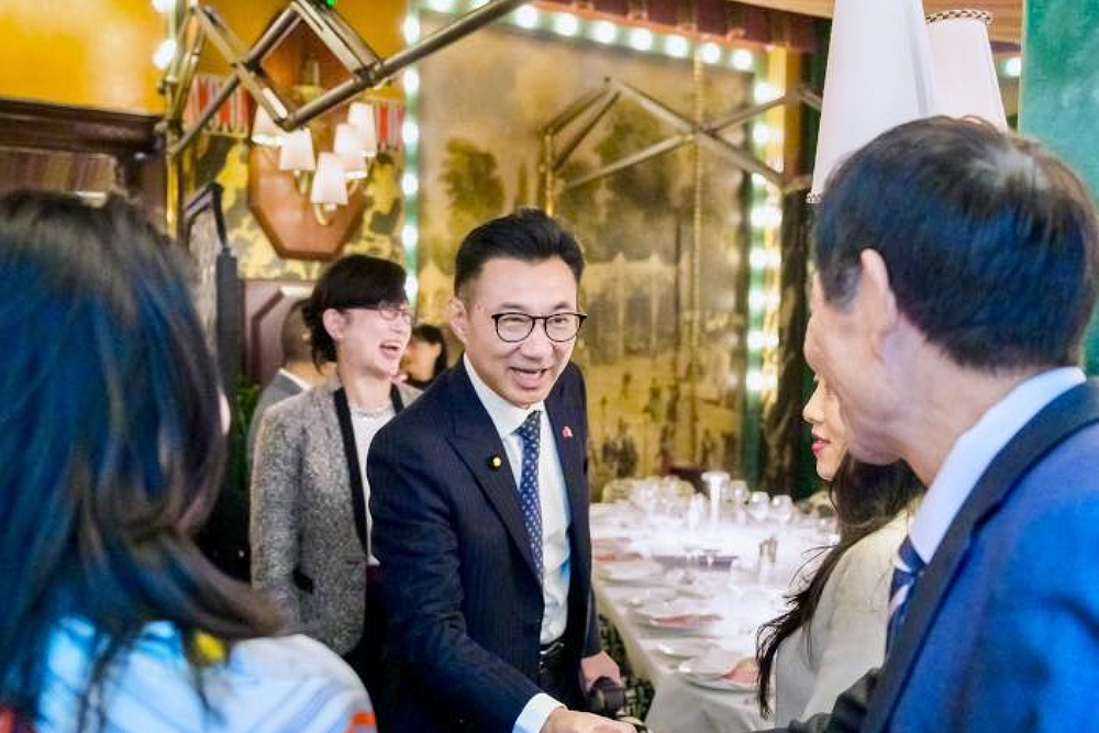 跨黨派赴法拚國會外交 江啟臣喊話:台灣為和平愛好者 220 跨黨派赴法拚國會外交 江啟臣喊話:台灣為和平愛好者 219