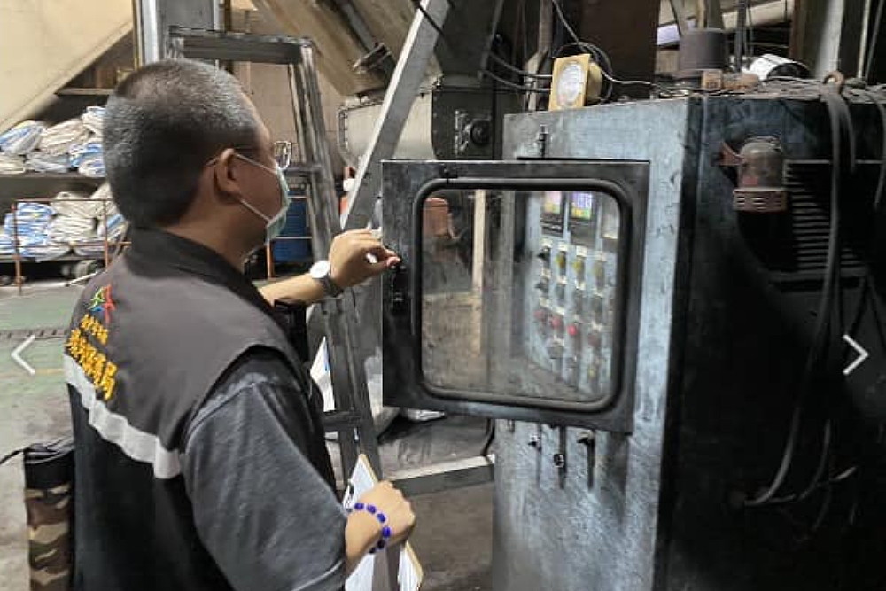 台中成霧霾城市 廖偉翔向政院喊話:增氣減煤!勿把台中人當細漢 226 台中成霧霾城市 廖偉翔向政院喊話:增氣減煤!勿把台中人當細漢 225