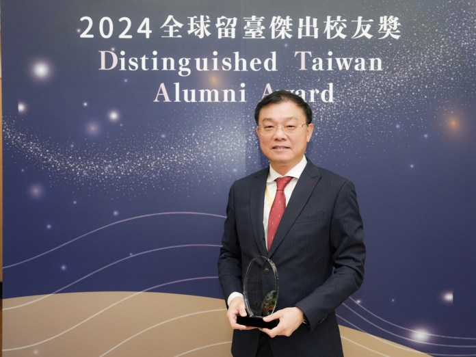 教育部頒全球留臺傑出校友獎 中原大學方俊能獲肯定 78 g5s4g54g