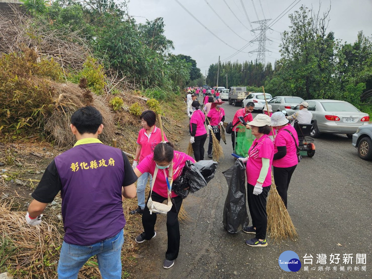 為加強鄉親愛護河川及維護堤防環境 溪州鄉公所舉辦淨堤活動