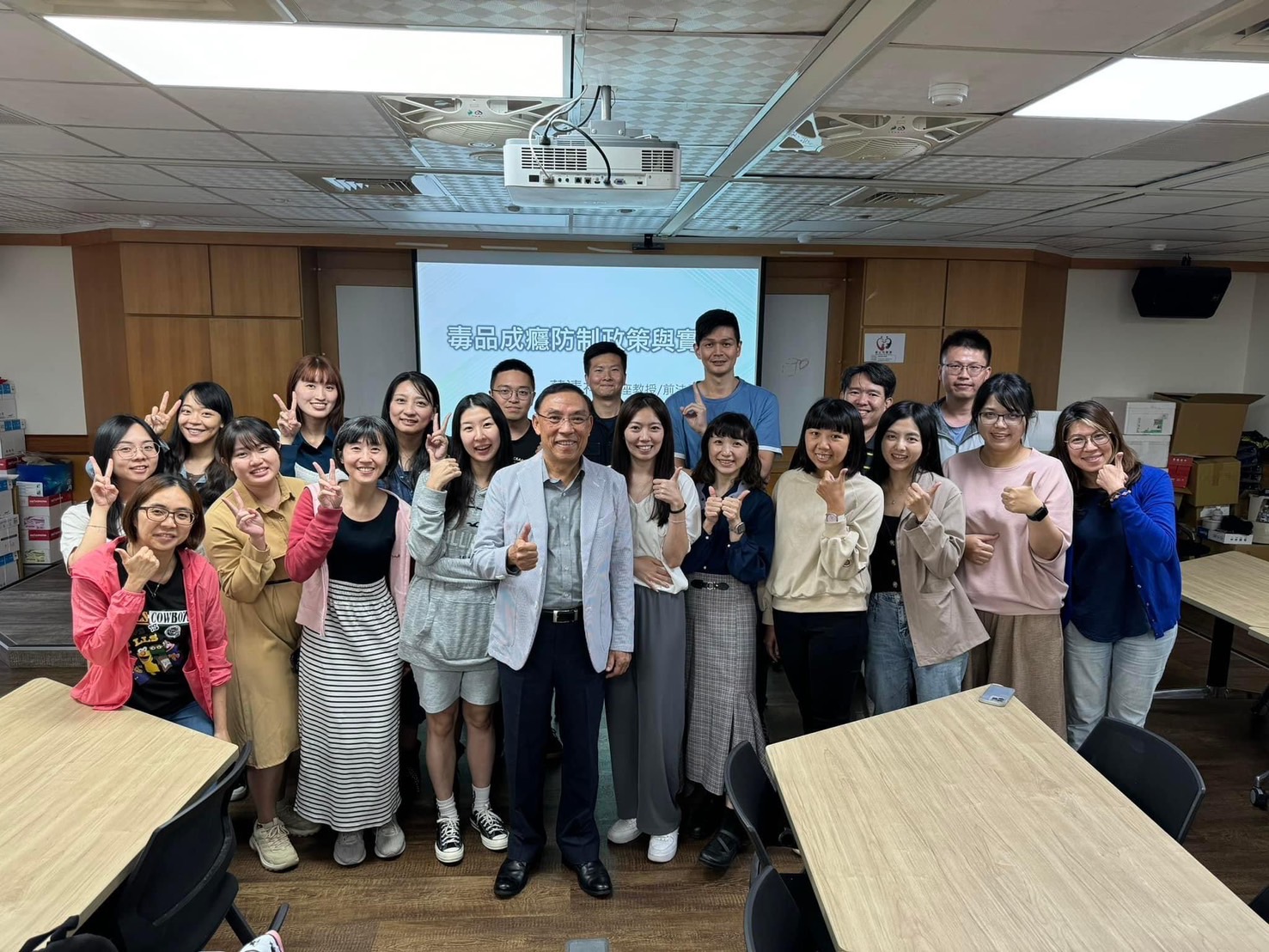 前部長變身『蔡大使』 蔡清祥為青少年西洋棋選手暖心背書