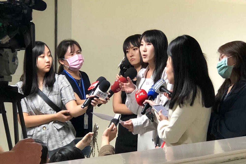 國中女學生遭性侵竟被逼轉學　耿葳喊話蔣萬安：教育局螺絲鬆了 233