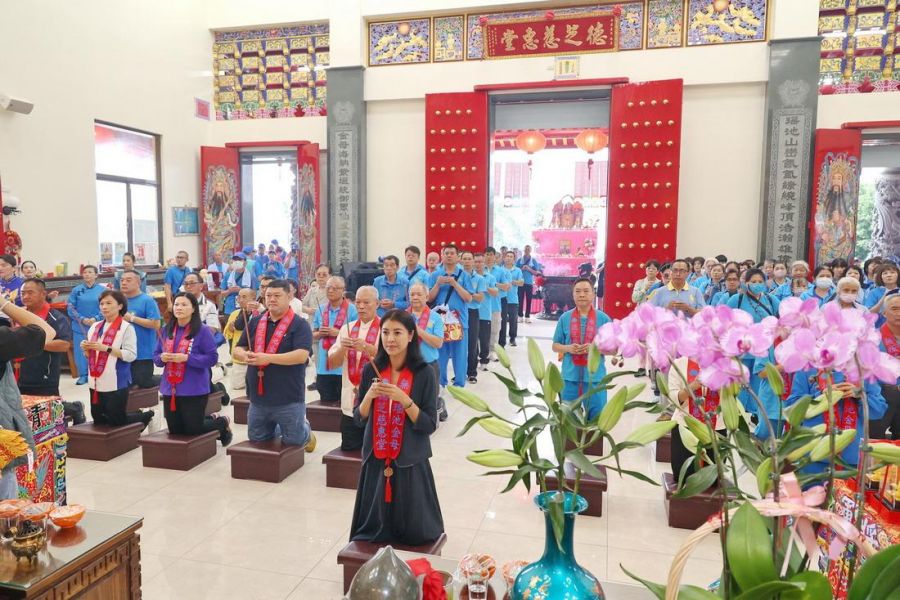 名間德芝慈惠堂祈安遶境團拜　縣長為南投祈福