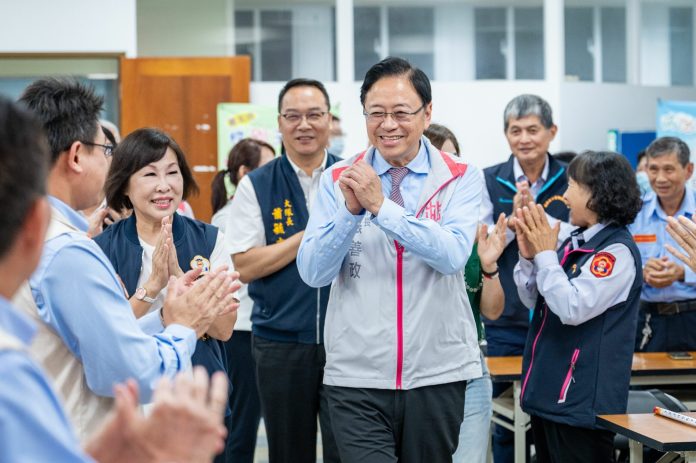 張善政至平鎮守望相助中隊慰勤 提醒隊員執勤注意安全 73 484ccecf 3425 4787 bf31 a5e98619befa scaled