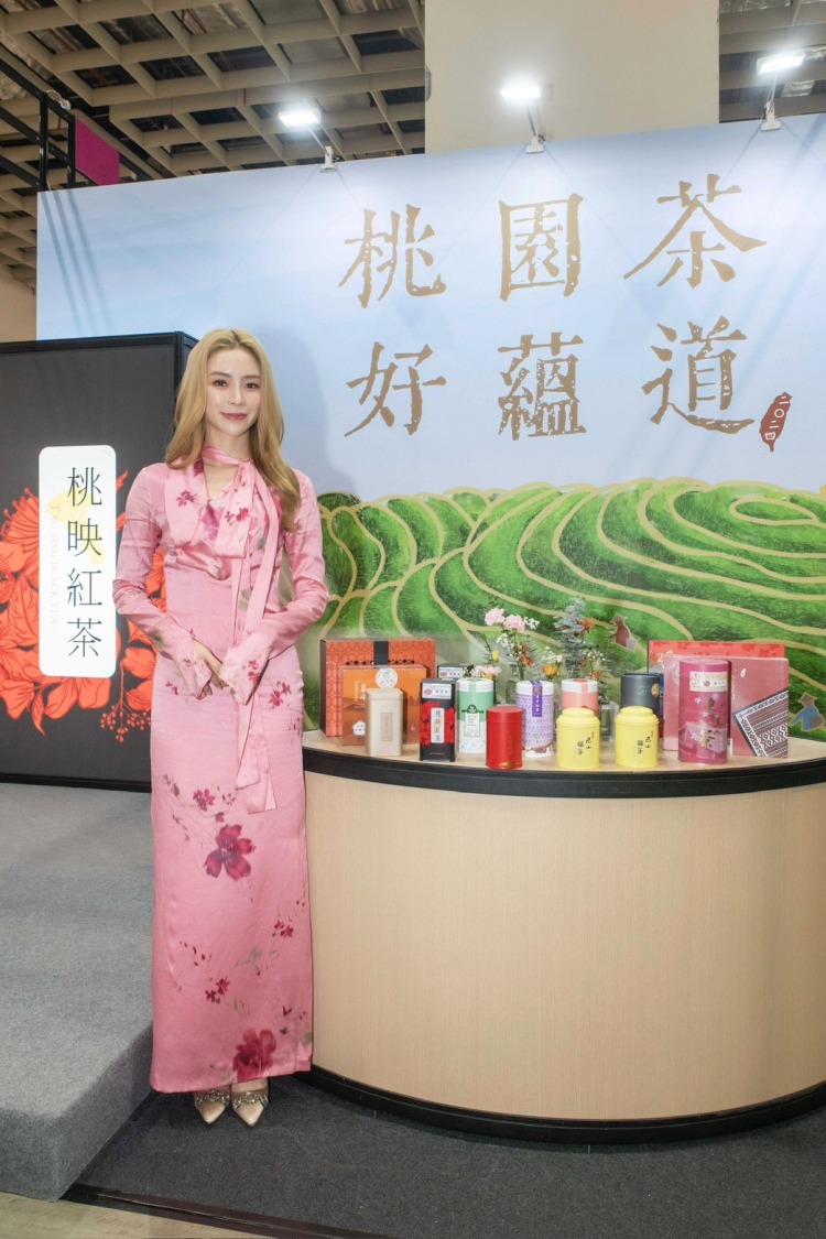 ELKIE莊錠欣表示:「這不僅是品茶,更是一場心靈的饗宴。」(圖/桃園市政府農業局提供)