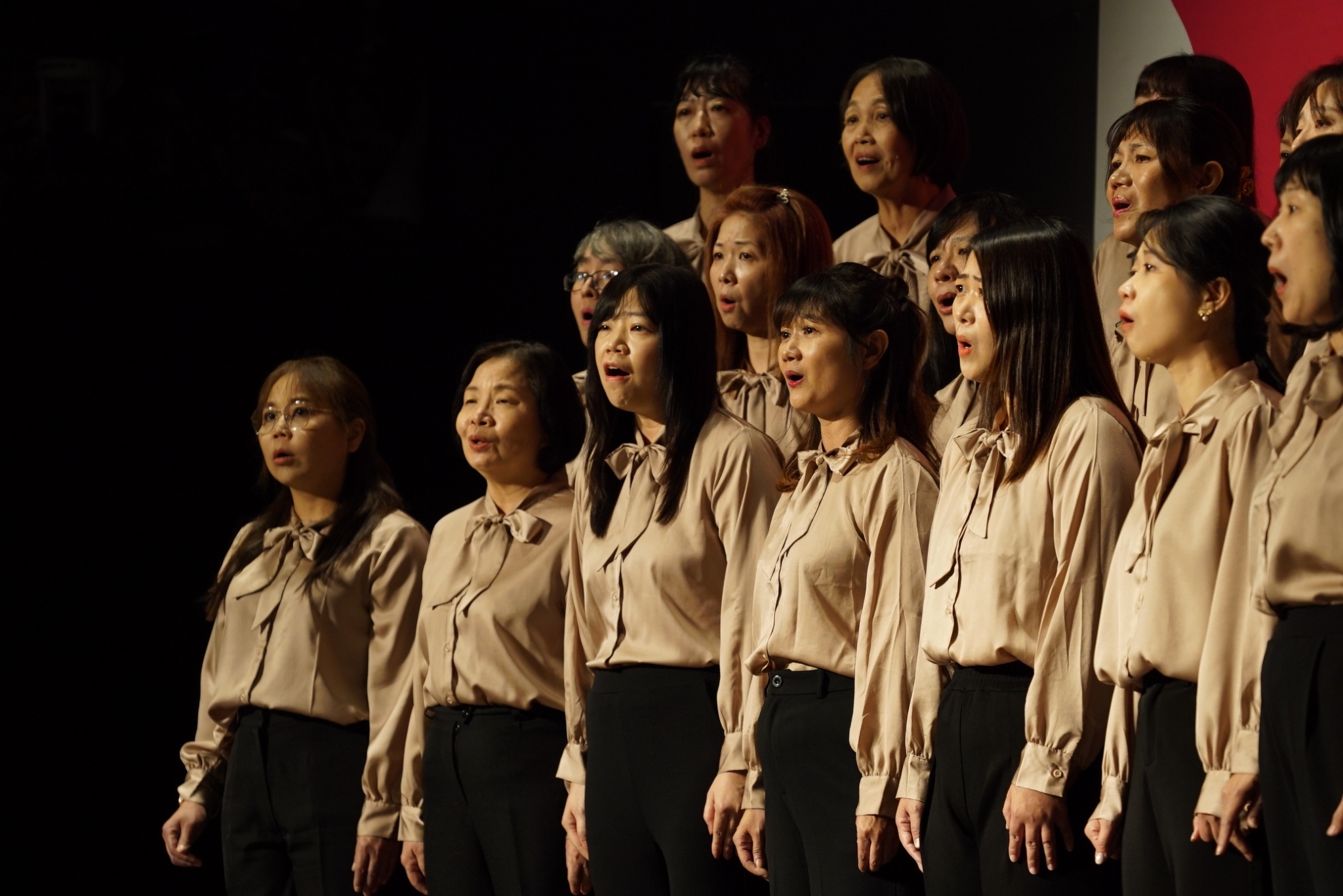 ▲國立彰化生活美學館舉辦「全國社會組合唱比賽」，來自全國各地的39支合唱隊伍參賽，各顯優美歌聲。（彰化生活美學館提供）