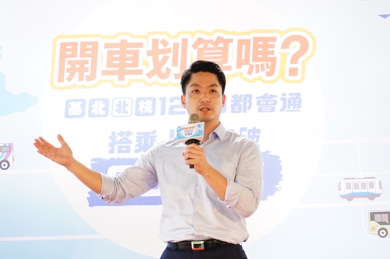 忠孝東路公車追撞致1死15傷 蔣萬安第一時間掌握 214 蔣萬安。(北市府提供)