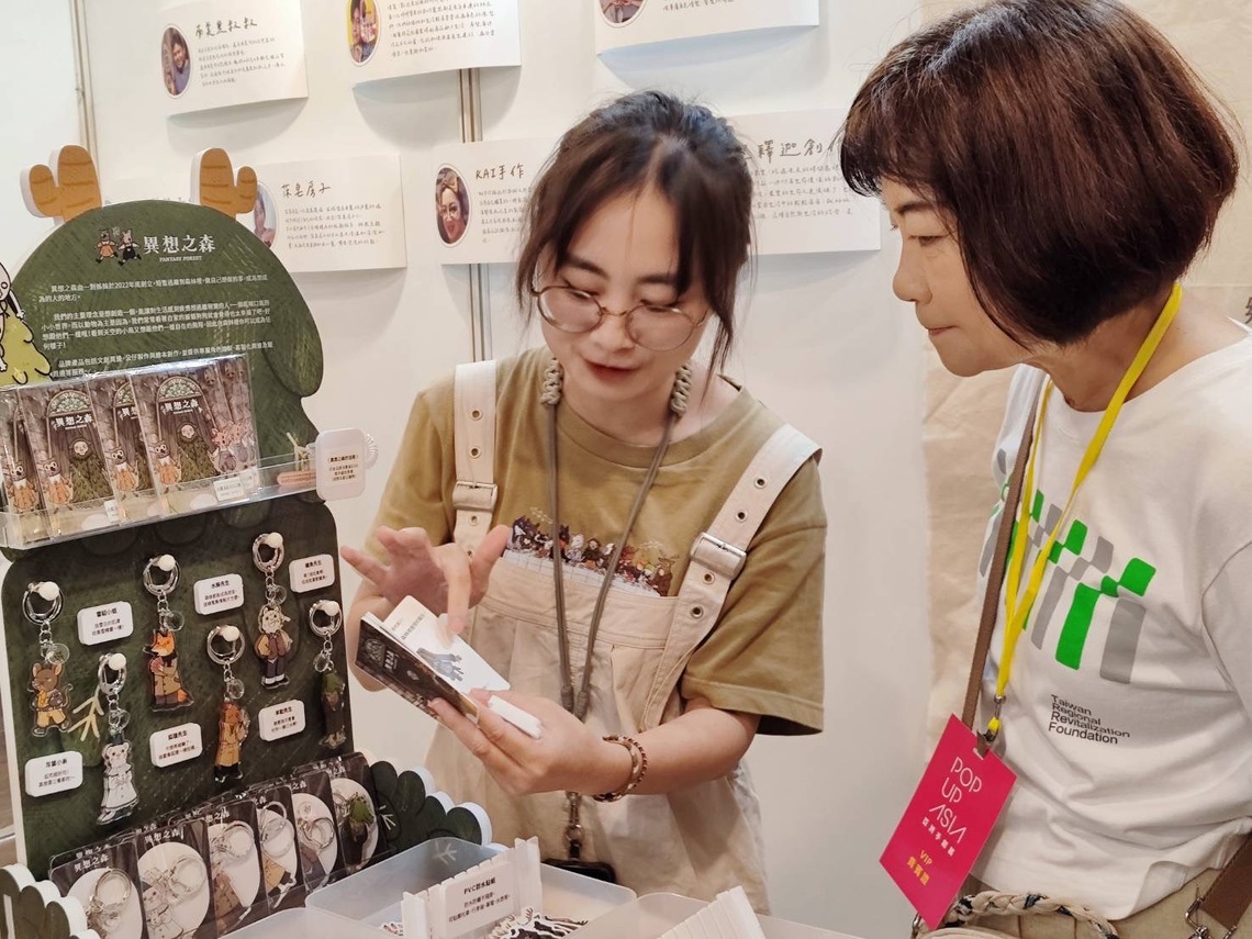 漾新聞|青年局輔助三攤車參加Pop Up Asia亞洲手創展發展海外市場
