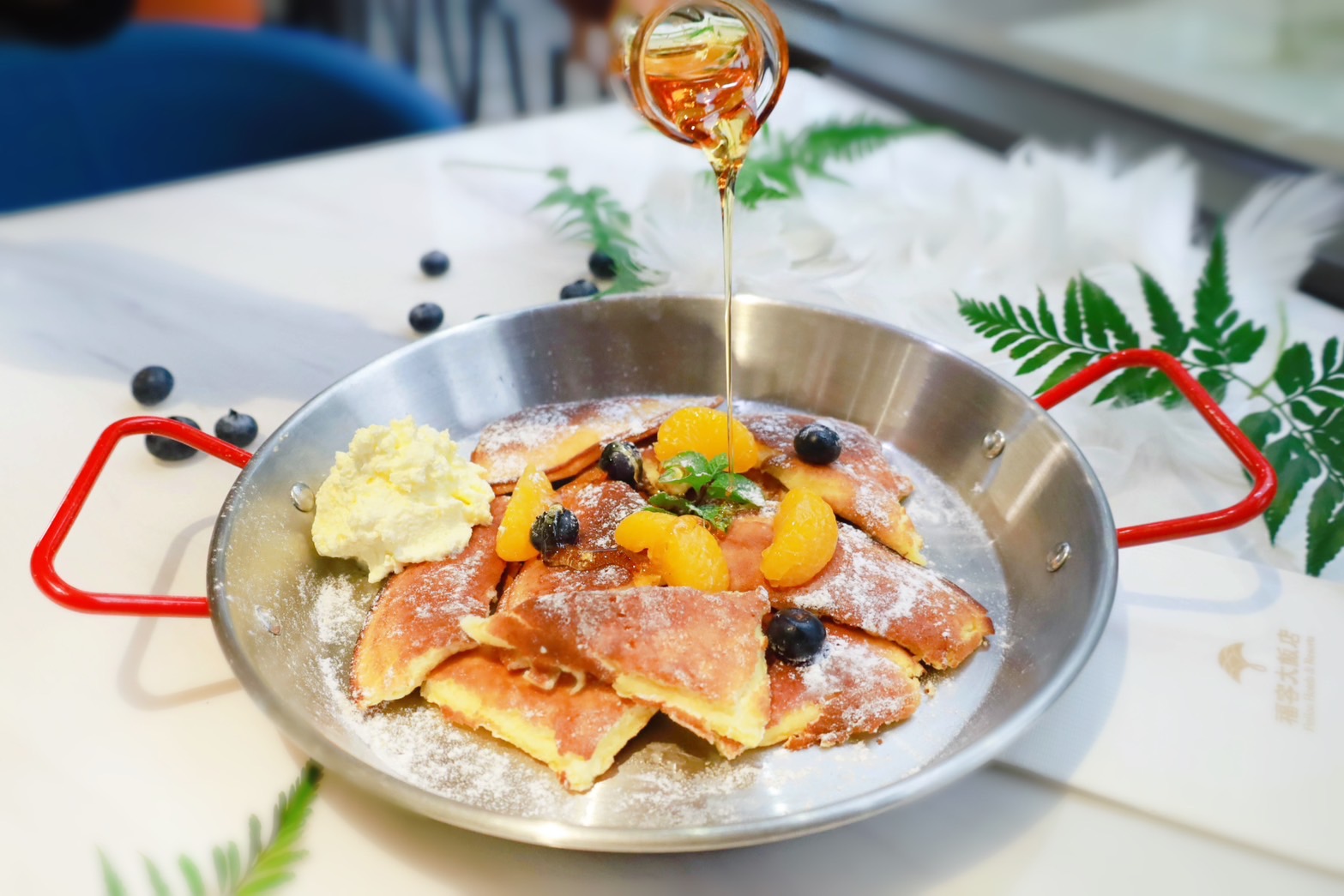 大廳酒吧即可品嚐到奧地利經典美食「Kaiserschmarrn皇帝煎餅」