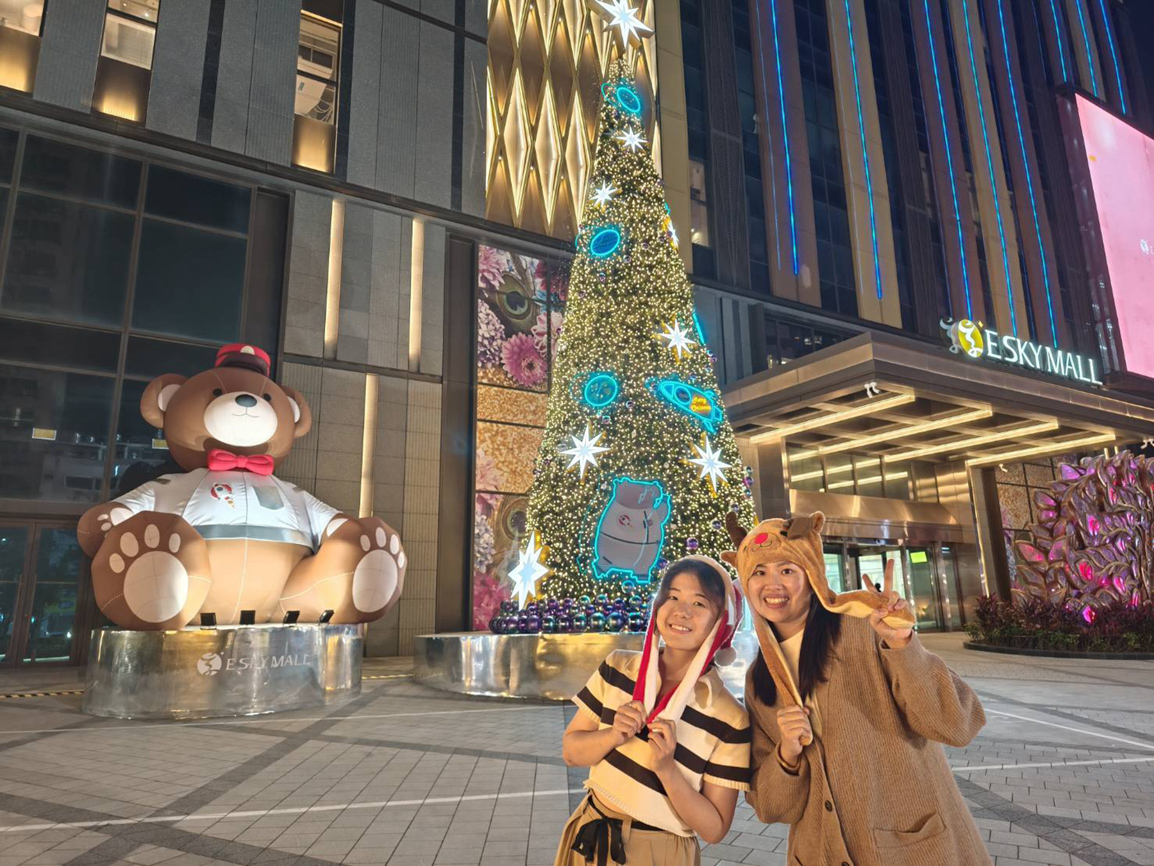▲義享時尚廣場_璀璨萬豪耶誕樹。(圖/義享時尚廣場提供)