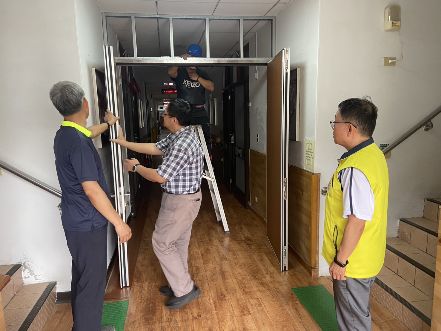 ▲中彰榮家完成17樘防火門安裝，具有一定的防火時效和阻擋火焰及煙氣的能力。（記者張溎壕攝）