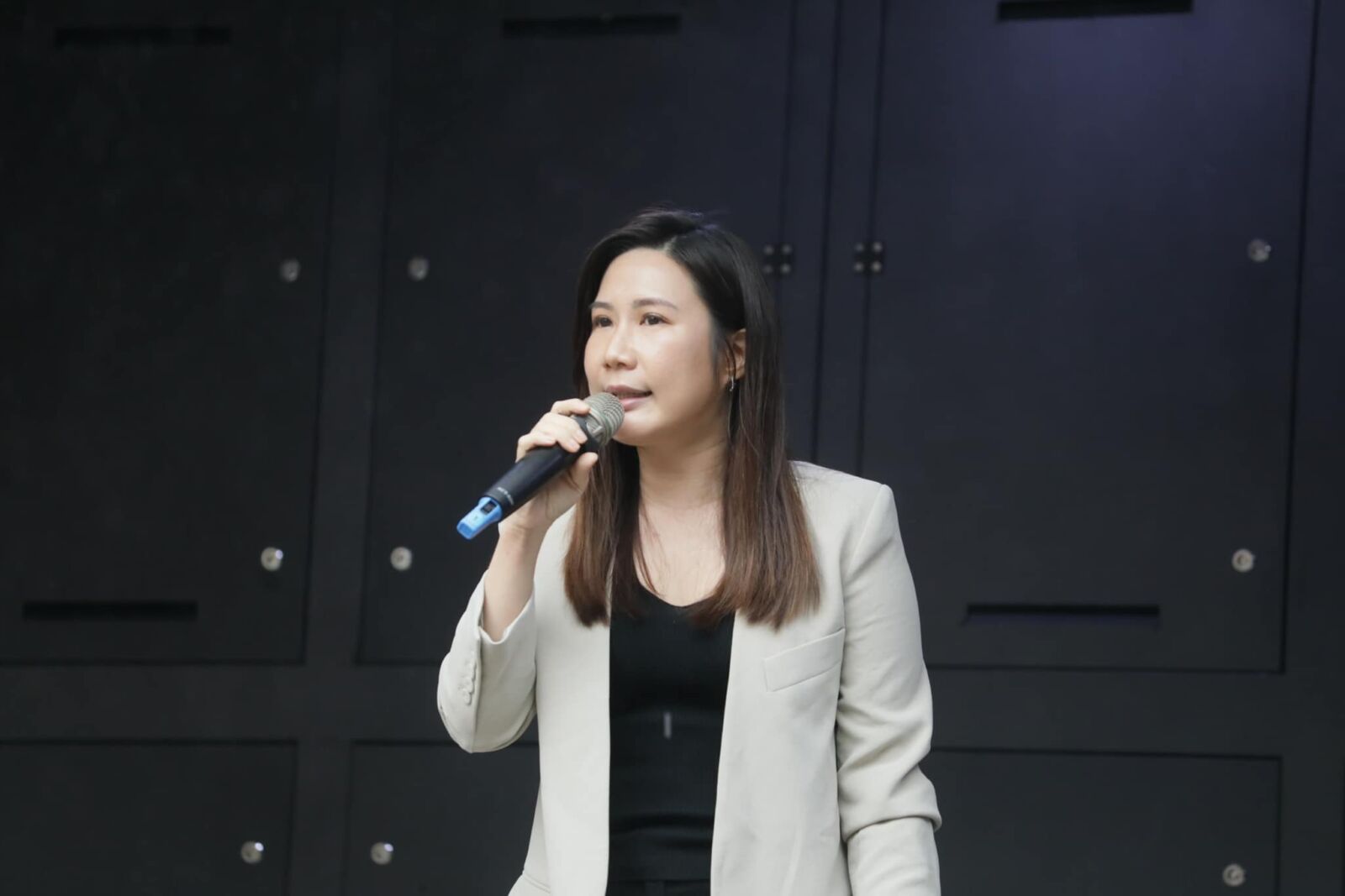 台北教育局為達生生用平板KPI 柳采葳揭教師淪「平板開機員」 248 台北教育局為達生生用平板KPI 柳采葳揭教師淪「平板開機員」 247