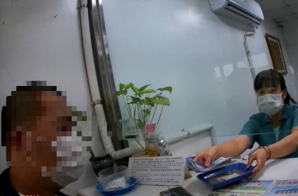 網路交友疑被愛沖昏頭 48歲男險匯3萬旅費給新加坡女友 228 cnews204241118a03