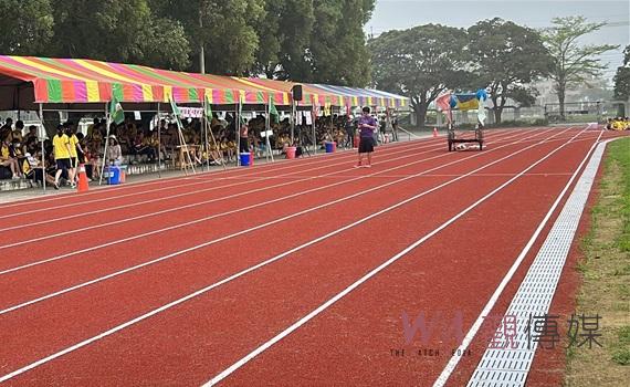 斥資2千多萬崙背國中新操場正式啟用 劉建國:為孩子打造最安全的運動空間