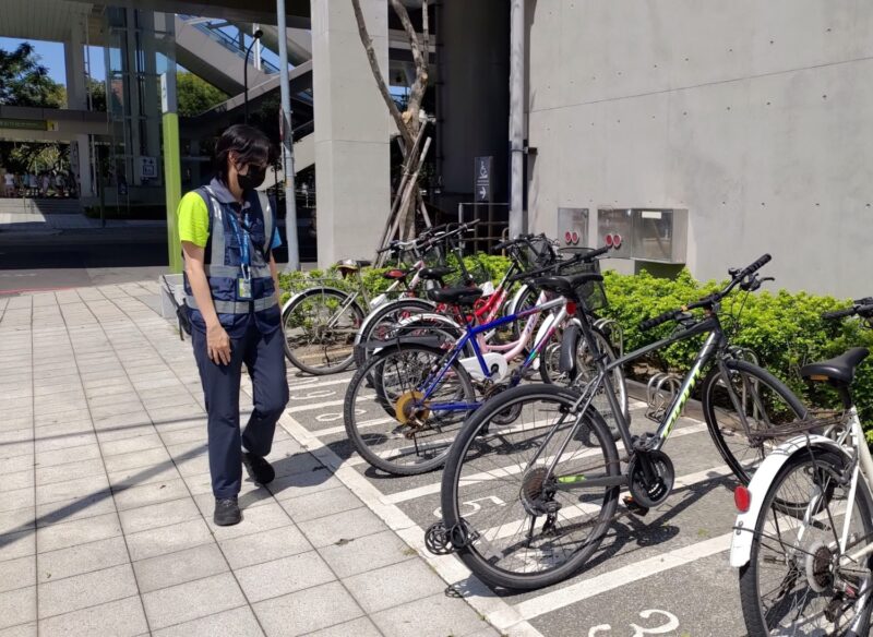 中捷站長主動出擊,旅客驚喜找回遺失自行車