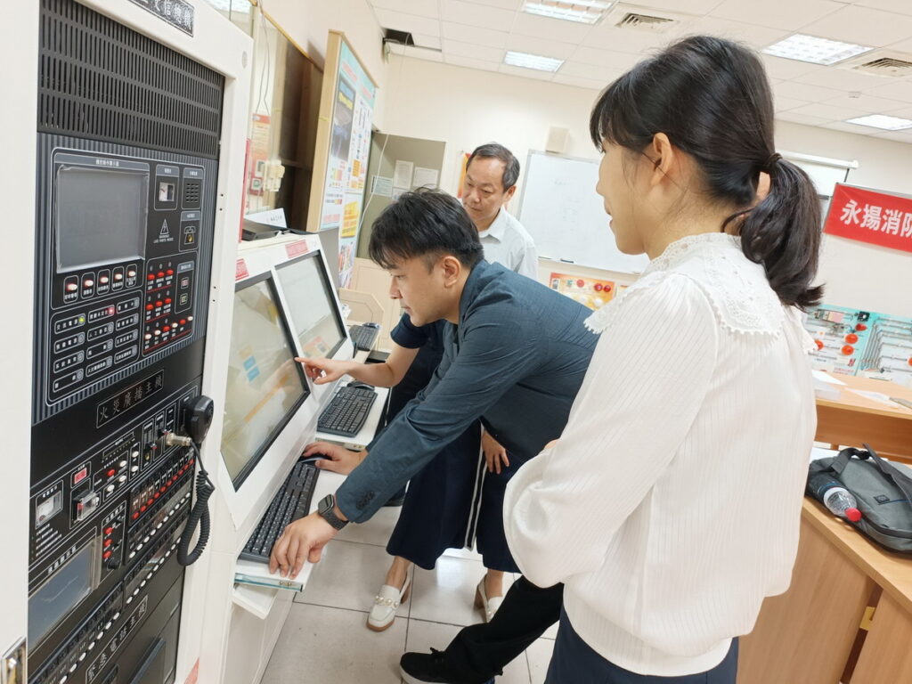 吳鳳科大消防系與永揚消防安全設備股份有限公司舉行捐贈儀式