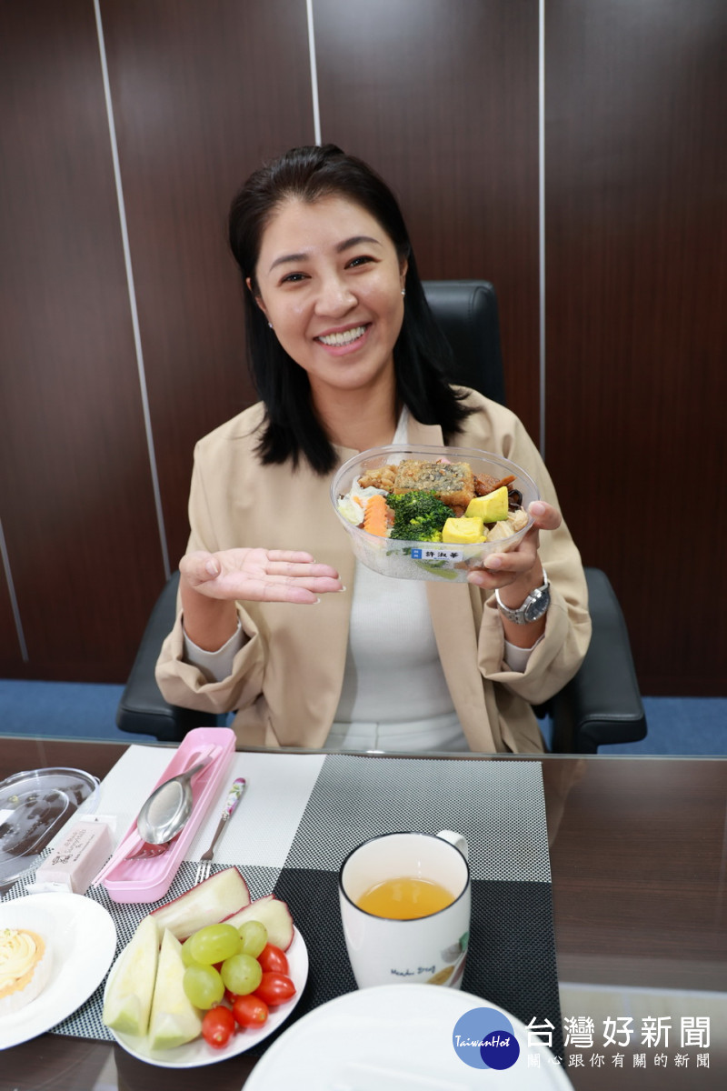 許縣長推動縣府員工每周一日素。(縣府提供)