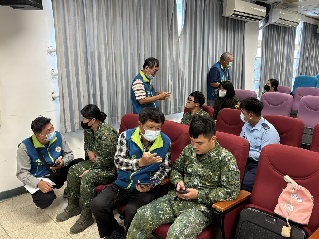 屆退官兵權益說明會 臺東榮服處提供就業就學職訓多元管道