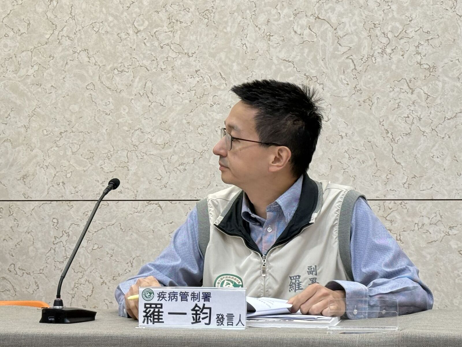 羅一鈞證實也在查職場霸凌！ 疾管署被爆「土皇帝摔公文、罵人豬」 227