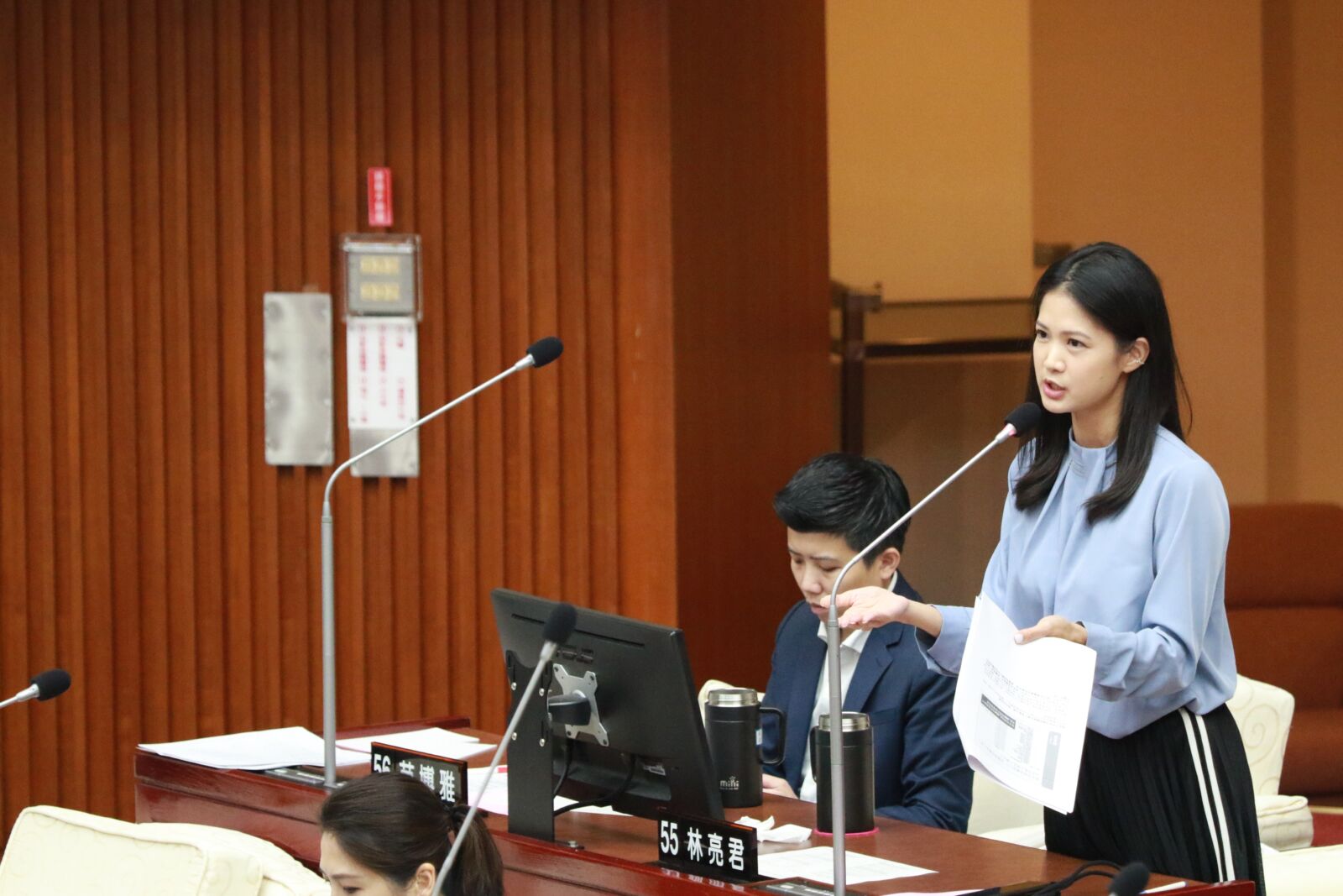 何佩珊稱「平庸的邪惡」包庇謝宜容? 林亮君:行政院一定要出面給交代 222 何佩珊稱「平庸的邪惡」包庇謝宜容? 林亮君:行政院一定要出面給交代 221