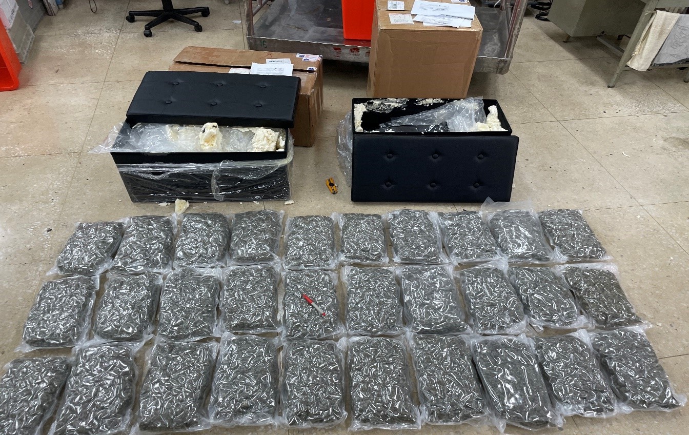 國際郵包藏51公斤大麻 台美聯手破獲竹聯幫走私毒品逮8嫌 214 國際郵包藏51公斤大麻 台美聯手破獲竹聯幫走私毒品逮8嫌 213