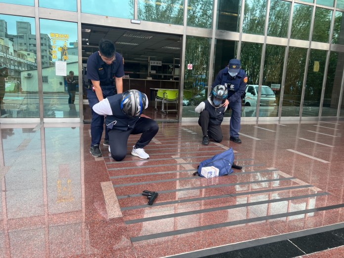 大溪警攜手農會 防搶演練過程逼真 61 S 220758026 0