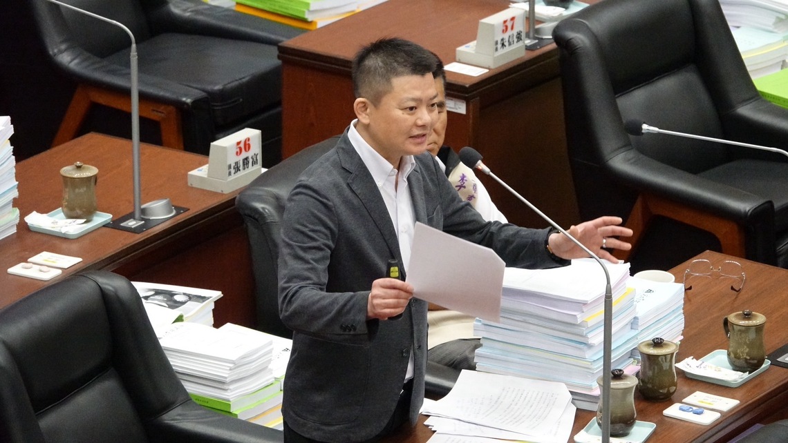 漾新聞|副議長曾俊傑總質詢要求高鐵南延高雄火車站 市府應提早規劃配套