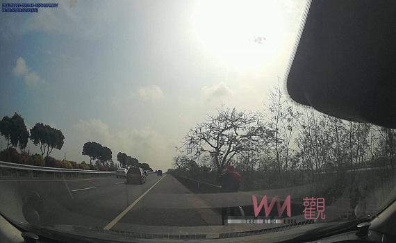 老婦人騎車誤闖快速道路  虎尾警快速救援助返家