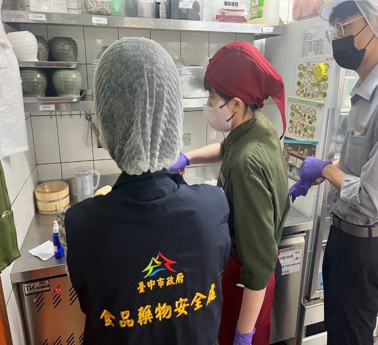 中市府啟動餐飲複合式稽查專案抽驗43件食材 1件不合格依規開罰3萬元
