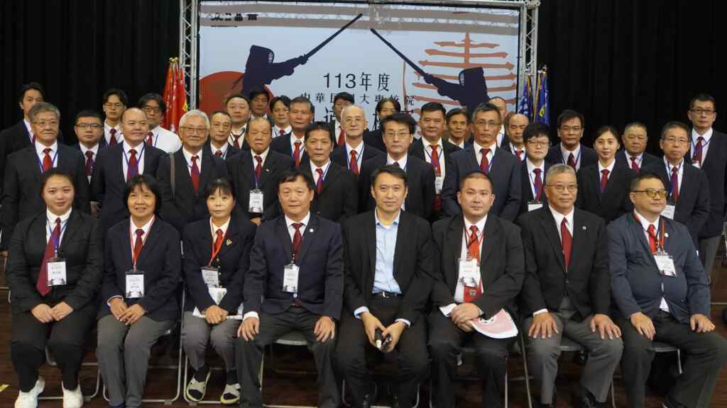▲大專劍道錦標賽裁判合影。（記者林明佑翻攝）