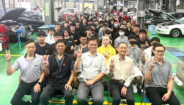 全國車輛創新維修技術競賽登場 健行科大包辦冠亞軍 83 fa4f5f4