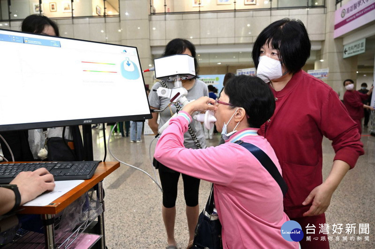 ▲顛覆傳統衛教，高醫呼吸健康週設計闖關遊戲。
