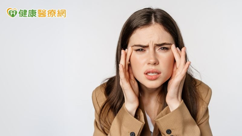 高度近視遇地震「盲逃」嚇壞! 「視力矯正手術」恢復視力1.0