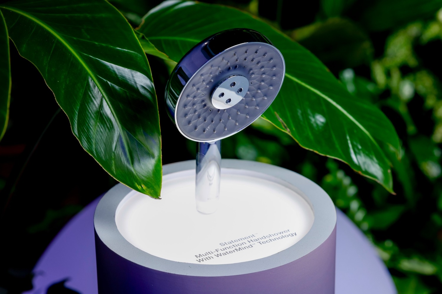 KOHLER推出業界首創的WaterMind™仿生感壓馭水技術解決不同水壓下淋浴體驗不一致的問題。(圖/KOHLER提供)