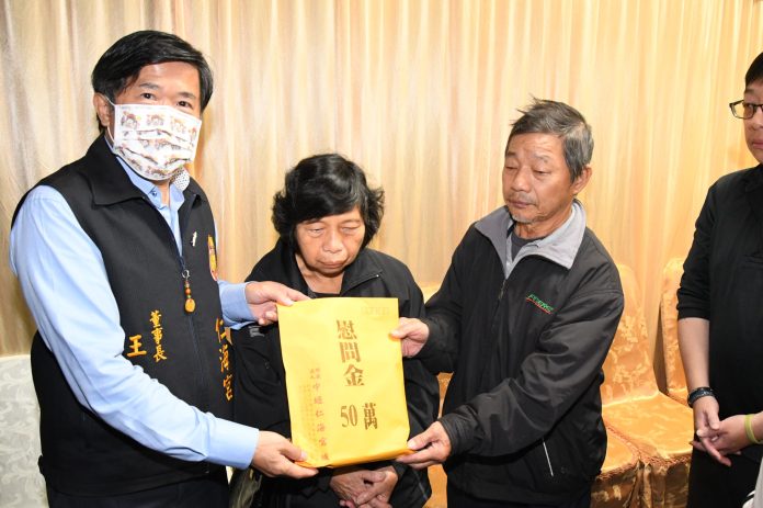 義消遭蜂螫身亡 中壢仁海宮捐50萬撫恤金 63 DSC 1796 scaled