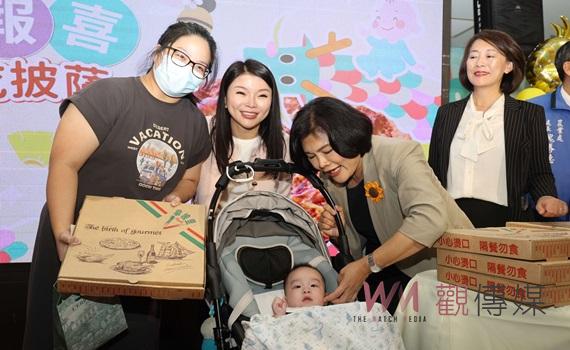 (有影片)/雲林攜手拿坡里推「Do You旺蜜」披薩 邀百位萬寶龍同享旺蜜披薩抽iPhone