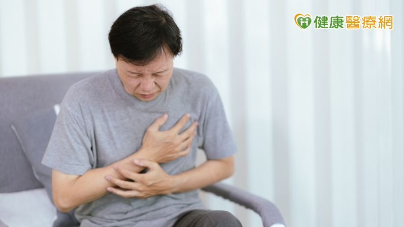 中年男突發心律不整險喪命 四次電擊+心臟支架成功救回!