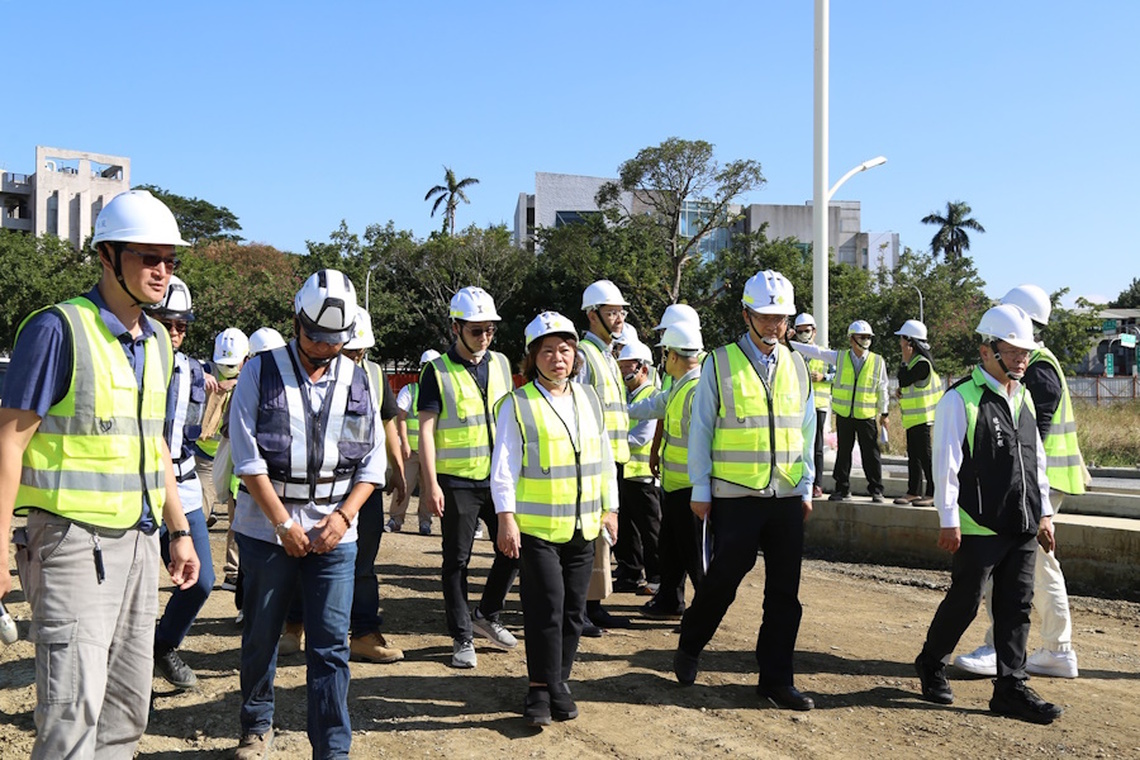 嘉義市長黃敏惠視察建國二村、復興新村地區市地重劃工程進度 新生路年底開放通車