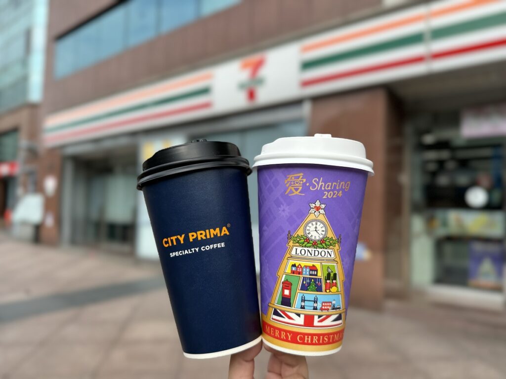 .CITY系列針對冬季降溫推出暖心拿鐵饗宴活動,活動期間購買任指定拿鐵品項大杯以上享第二杯半價優惠,可根據不同濃縮咖啡、牛奶、奶泡比例擁有多種選擇