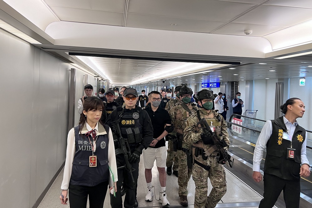 原羈押原因及必要性仍然存在 「小明」郭哲敏又回籠 222 原羈押原因及必要性仍然存在 「小明」郭哲敏又回籠 221