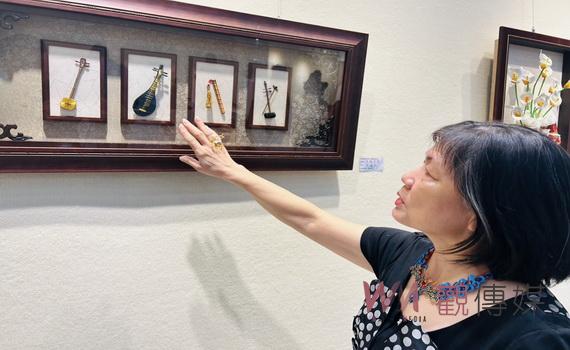 黃瑪莉師生纏花展走入藝術殿堂 將傳統飾品春仔花賦予新生
