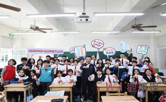 嘉義縣擴大推動班班有鮮奶 造福國高中生及鄉幼兒園