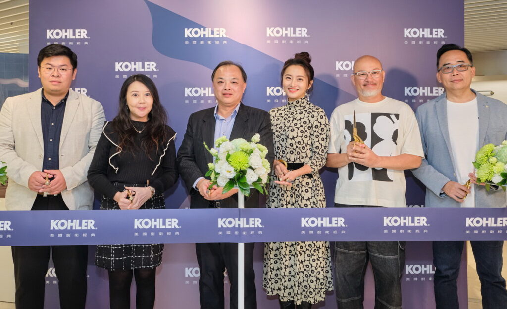 羅力衛浴副總經理-謝名彥(左1)、KOHLER東北亞行銷總監-Cynthia Yuan (左二)、KOHLER台灣總經理-Lison Lee(左三)、品牌好友-趙小僑(右三)、品牌好友-劉亮佐(右二)、新光三越A9館副理-洪有基(右一)共同出席KOHLER新光三越A9館開幕剪綵儀式。