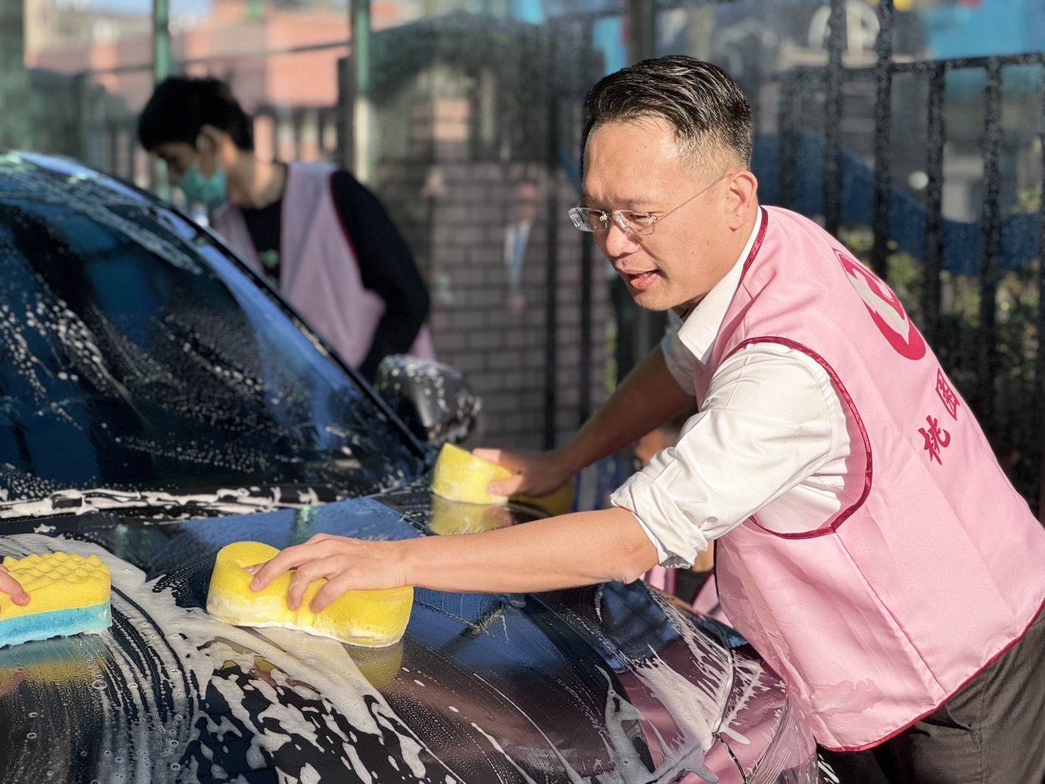 特教學校獲贈自動洗車機 蘇俊賓攜特教學子開箱體驗 226 特教學校獲贈自動洗車機 蘇俊賓攜特教學子開箱體驗 225