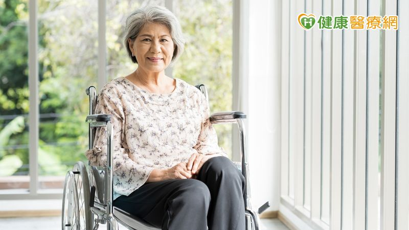 發炎如何偷走健康？揭開免疫系統與老化的關聯