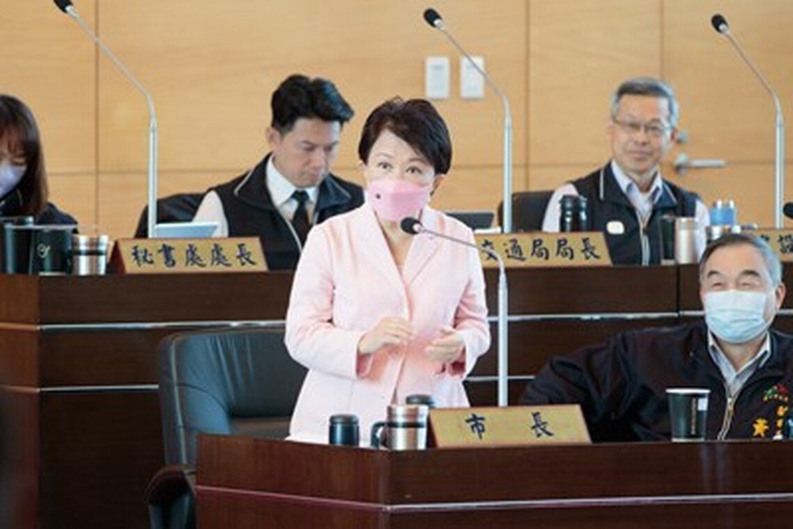 歡慶中華隊奪冠!盧市長預告:11/30購物節加碼抽「六都首顆」Premier 12全隊簽名球