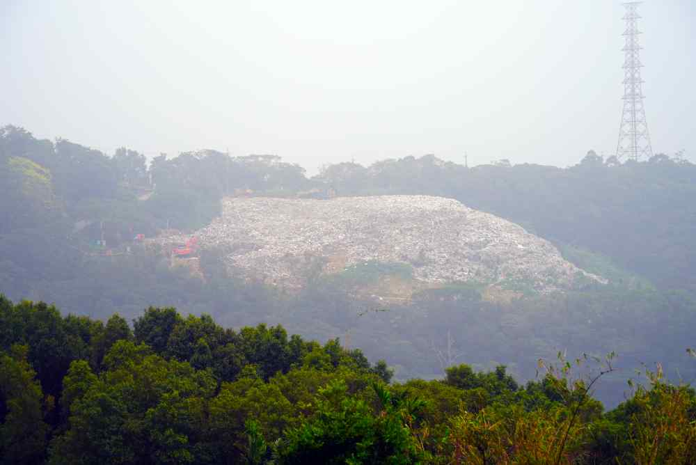 【有影】掩埋場超負荷！桃園「垃圾山3層樓高」 專家憂拒SRF恐加速惡化 233