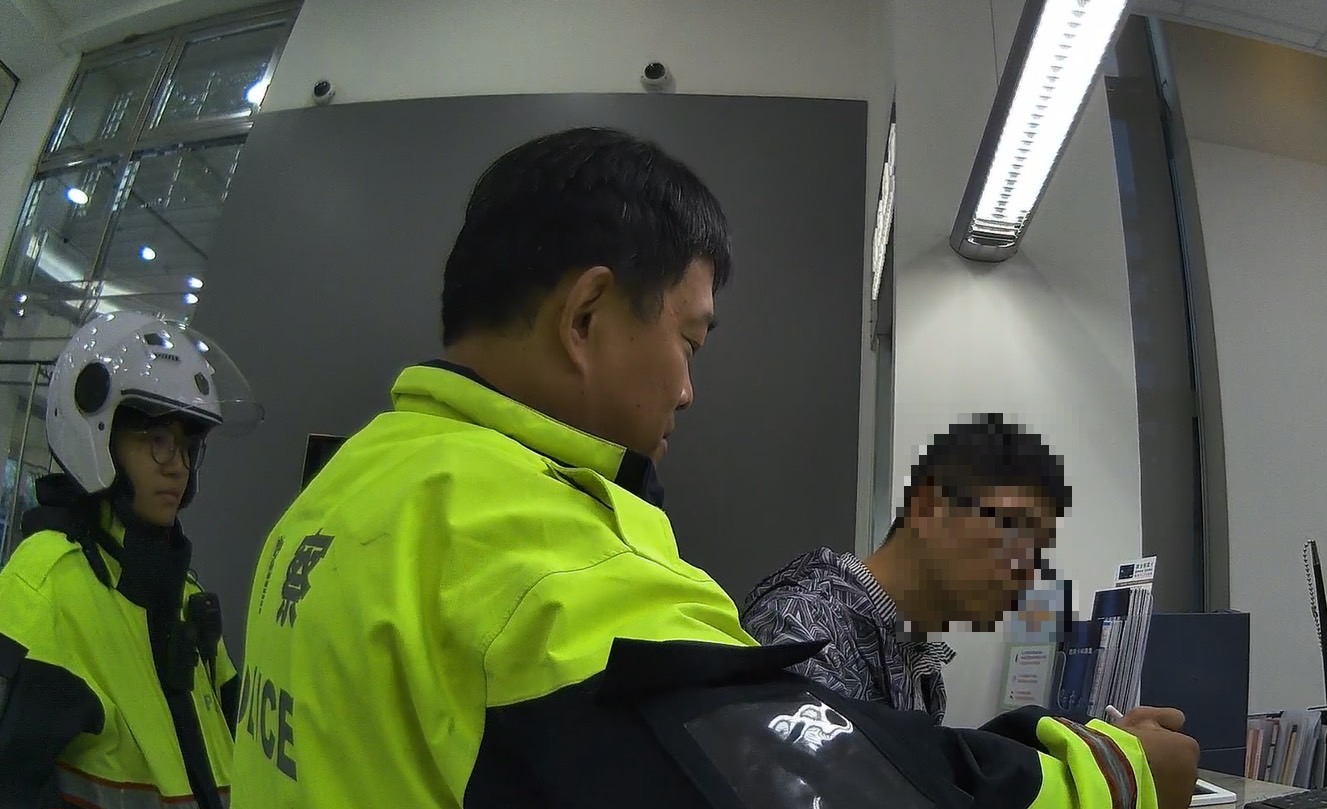 警方耐心用文字向聾啞民眾勸說詐騙案件。(圖/記者薛秀蓮 翻攝)